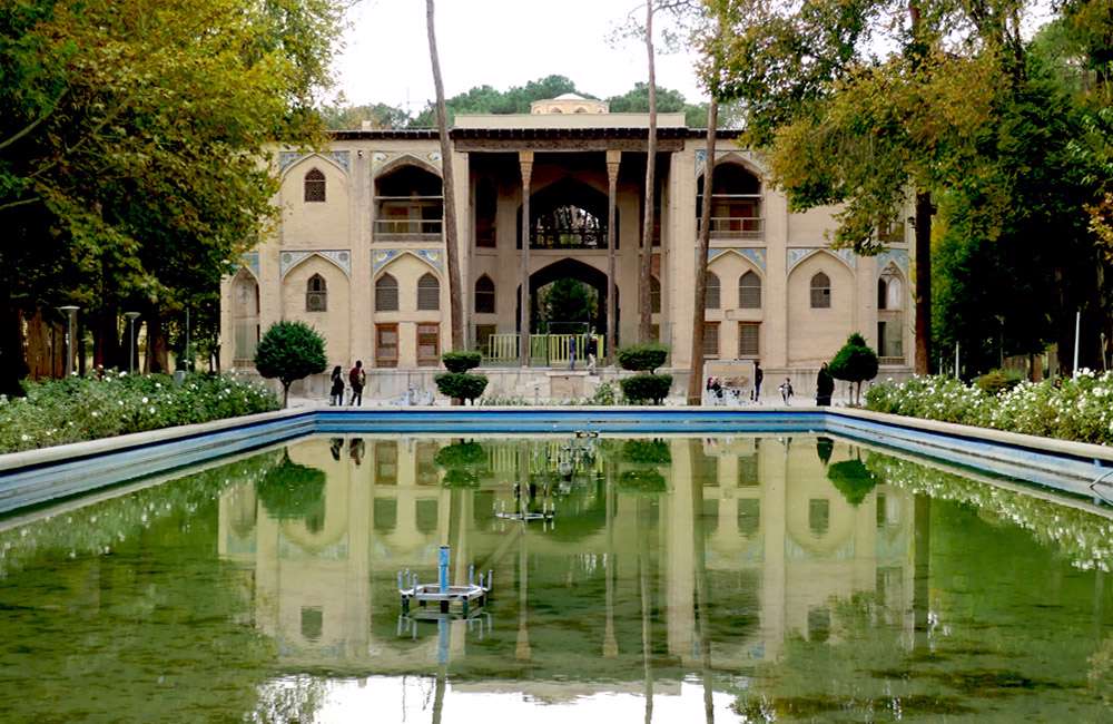 نمایی از عمارت هشت بهشت در اصفهان