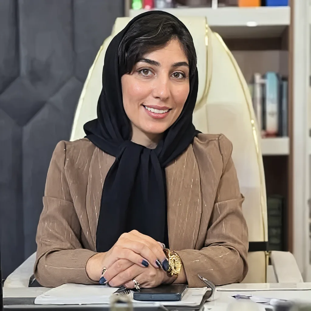 آسیه آزمون ، با انصاف ترین وکیل اصفهان