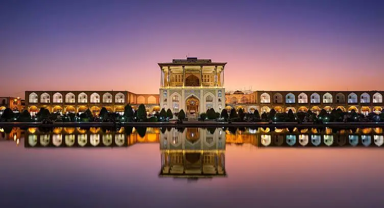 بهترین جاذبه تاریخی اصفهان میدان نقش جهان - در اصفهان کجاست